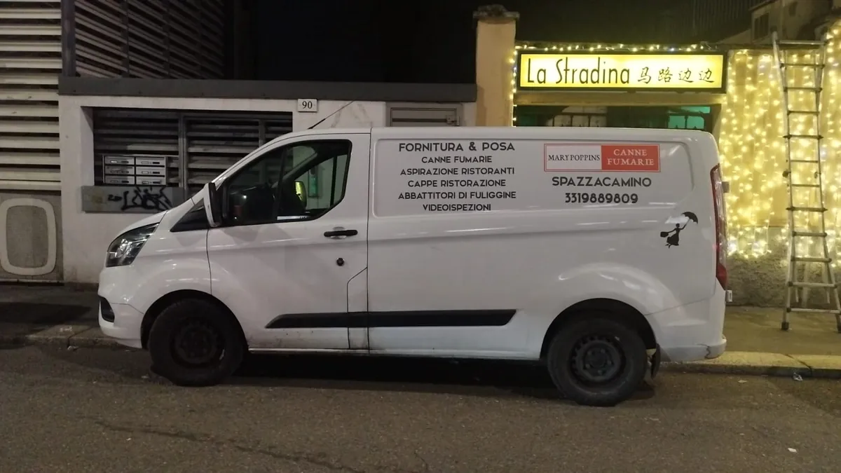 Furgone Mary Poppins Canne Fumarie con i servizi: canne fumarie, aspirazione ristoranti, cappe, abbattitori di fuliggine, videoispezioni